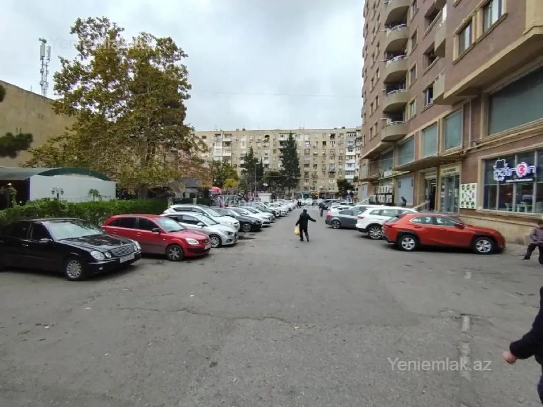 Satılır 3 otaqlı köhnə tikili 80 m²