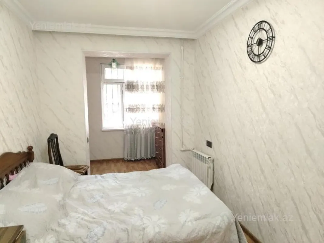 Satılır 3 otaqlı köhnə tikili 80 m²