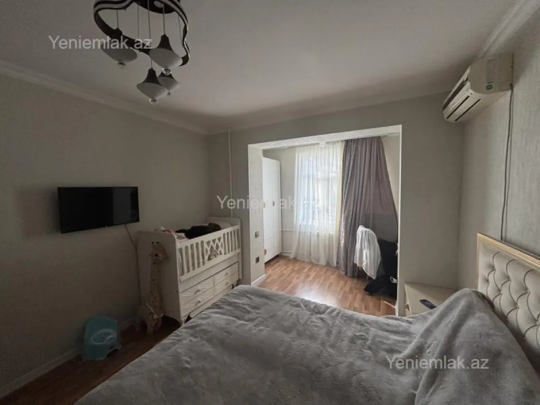 Satılır 3 otaqlı köhnə tikili 80 m²