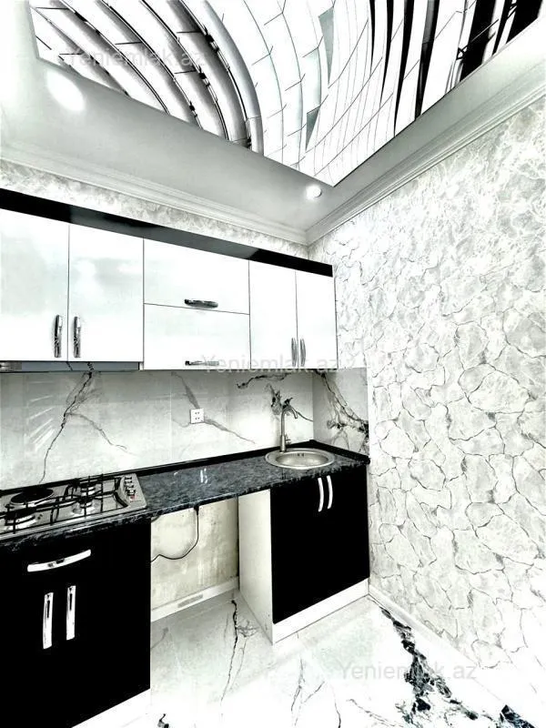 Satılır 2 otaqlı köhnə tikili 55 m²