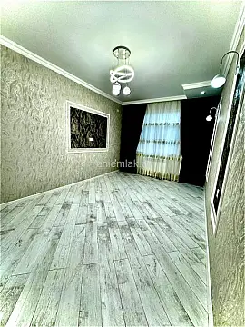 Satılır 2 otaqlı köhnə tikili 55 m²