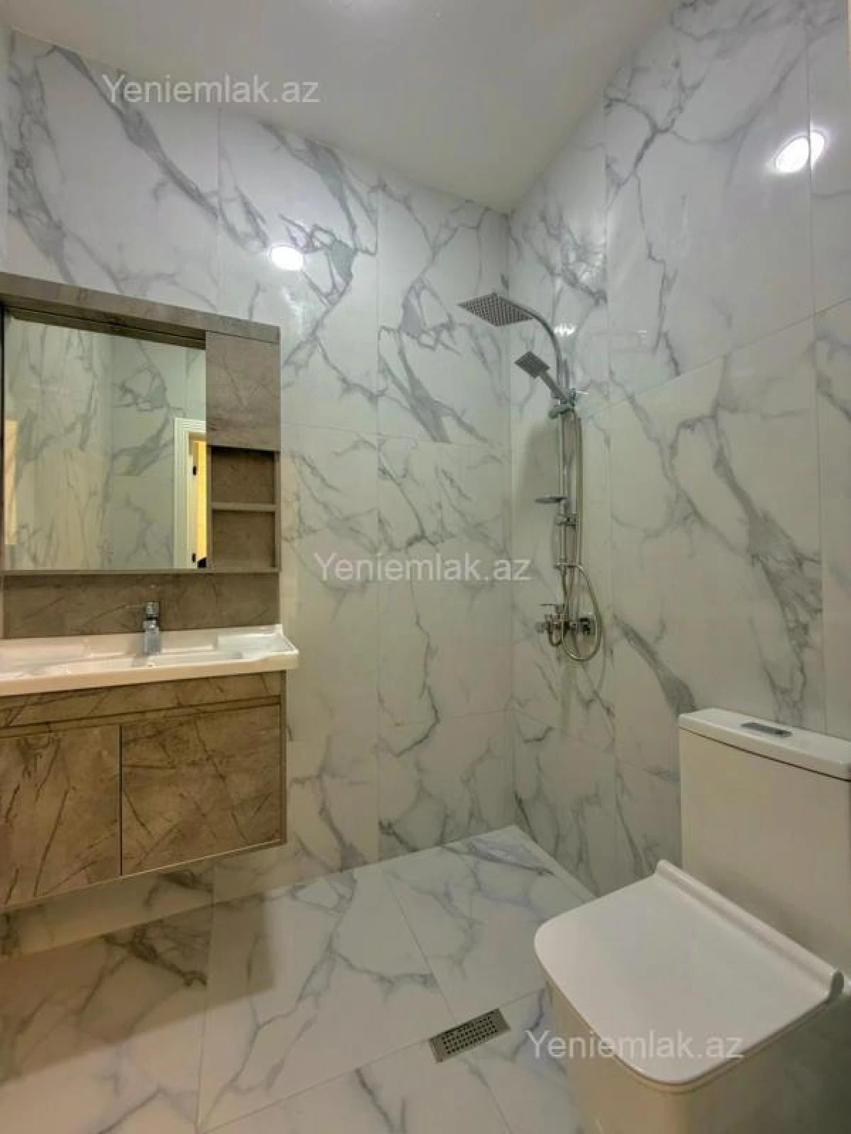 Satılır 4 otaqlı həyət evi 170 m²