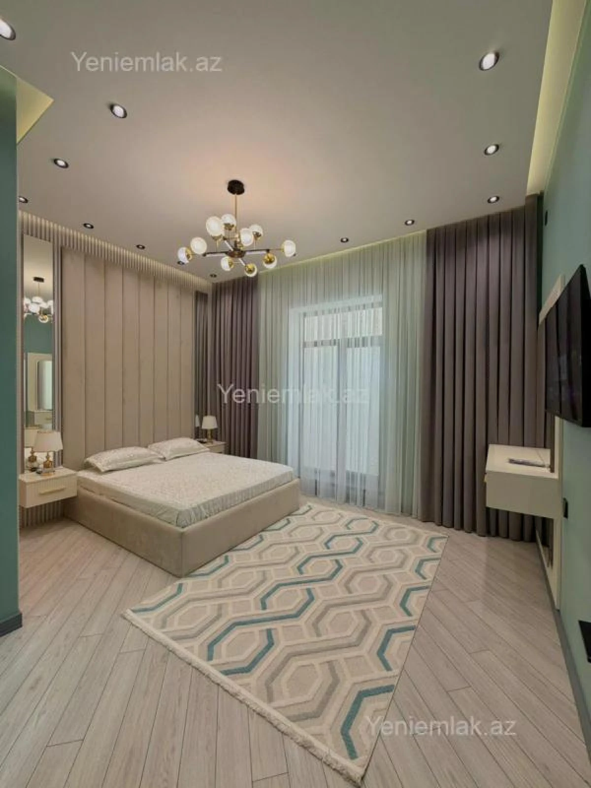 Satılır 5 otaqlı həyət evi 200 m²