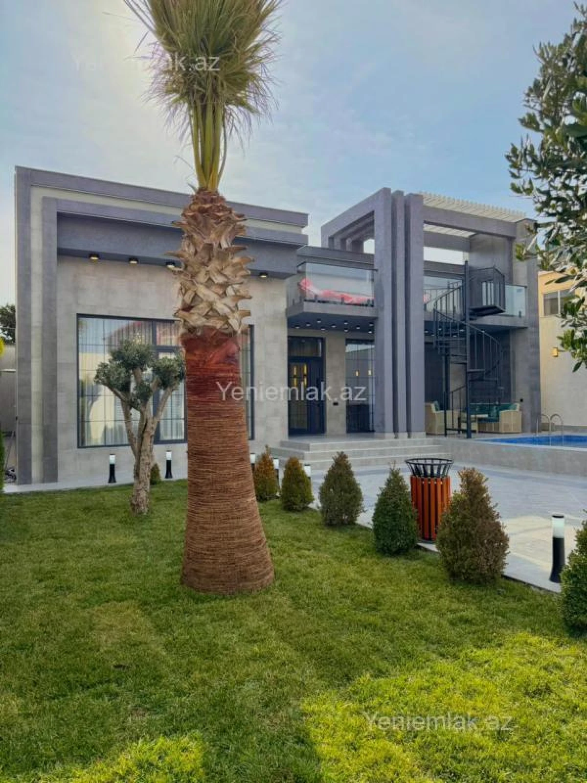 Satılır 5 otaqlı həyət evi 200 m²