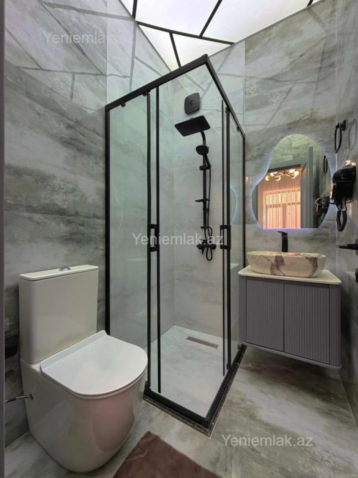 Satılır 5 otaqlı həyət evi 200 m²