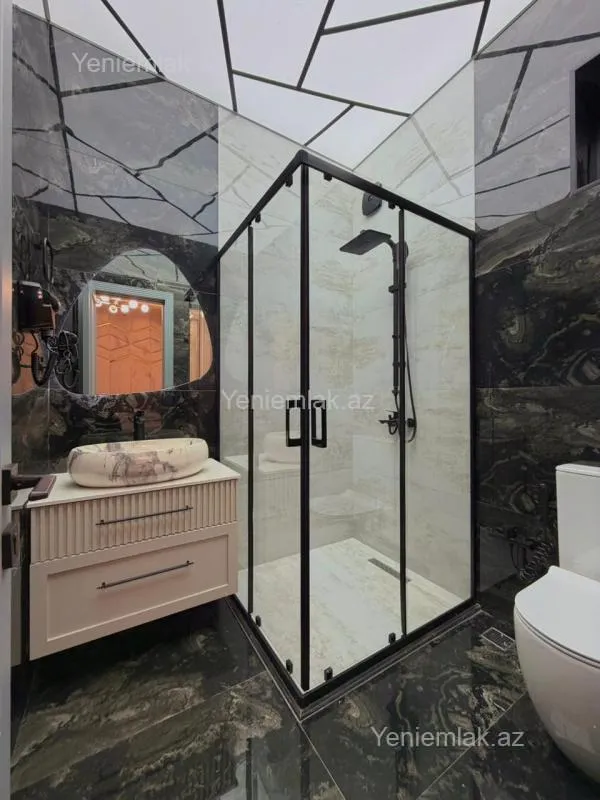 Satılır 5 otaqlı həyət evi 200 m²