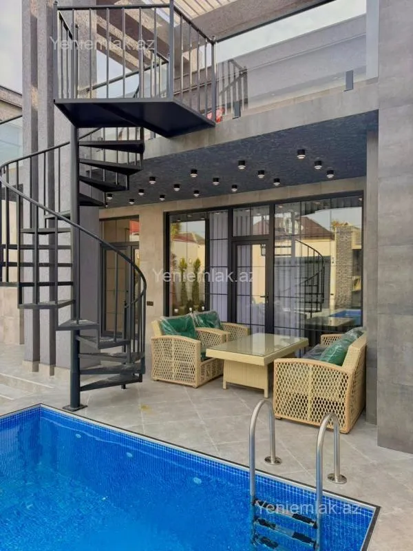 Satılır 5 otaqlı həyət evi 200 m²