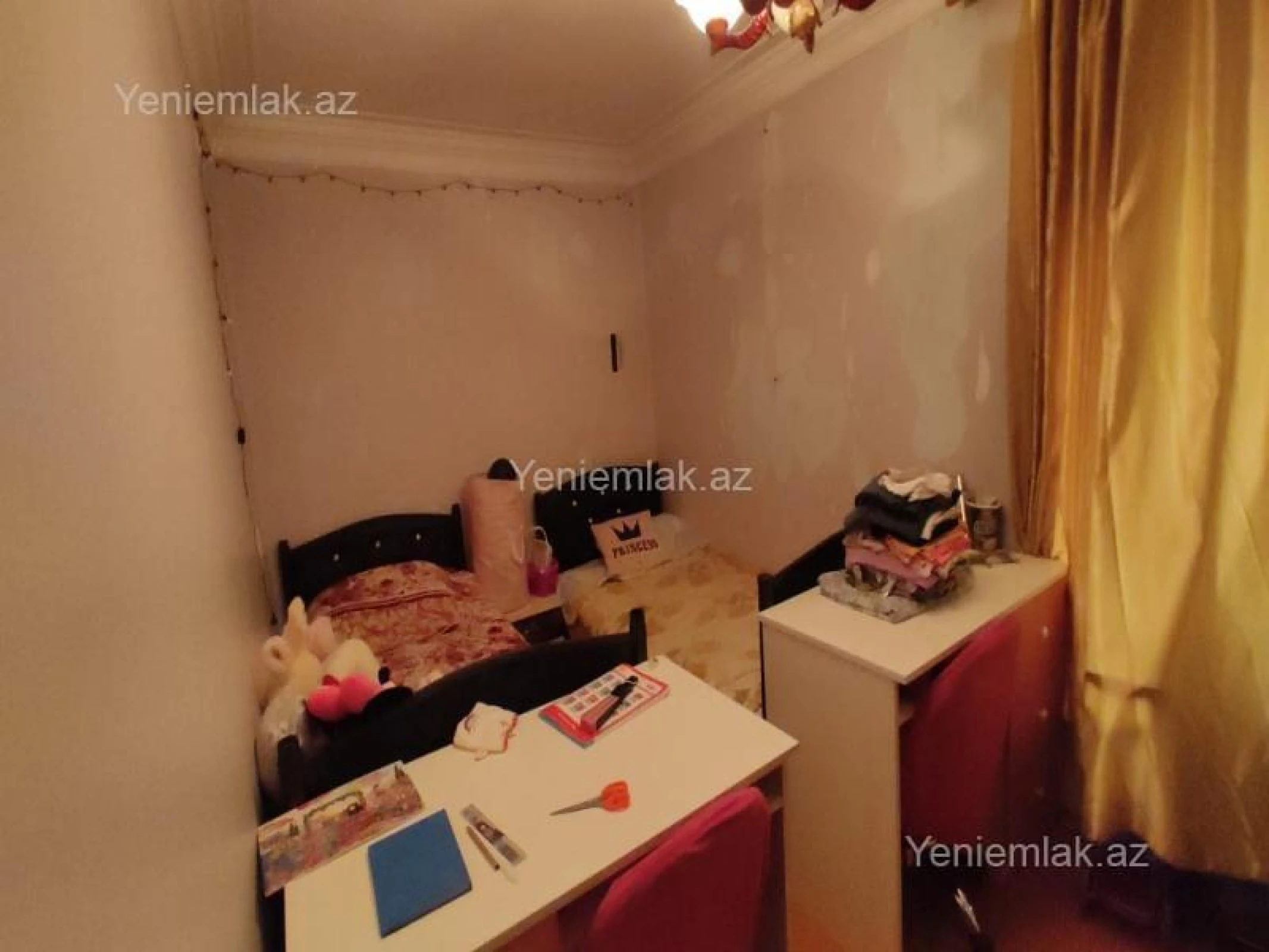 Satılır 2 otaqlı köhnə tikili 55 m²