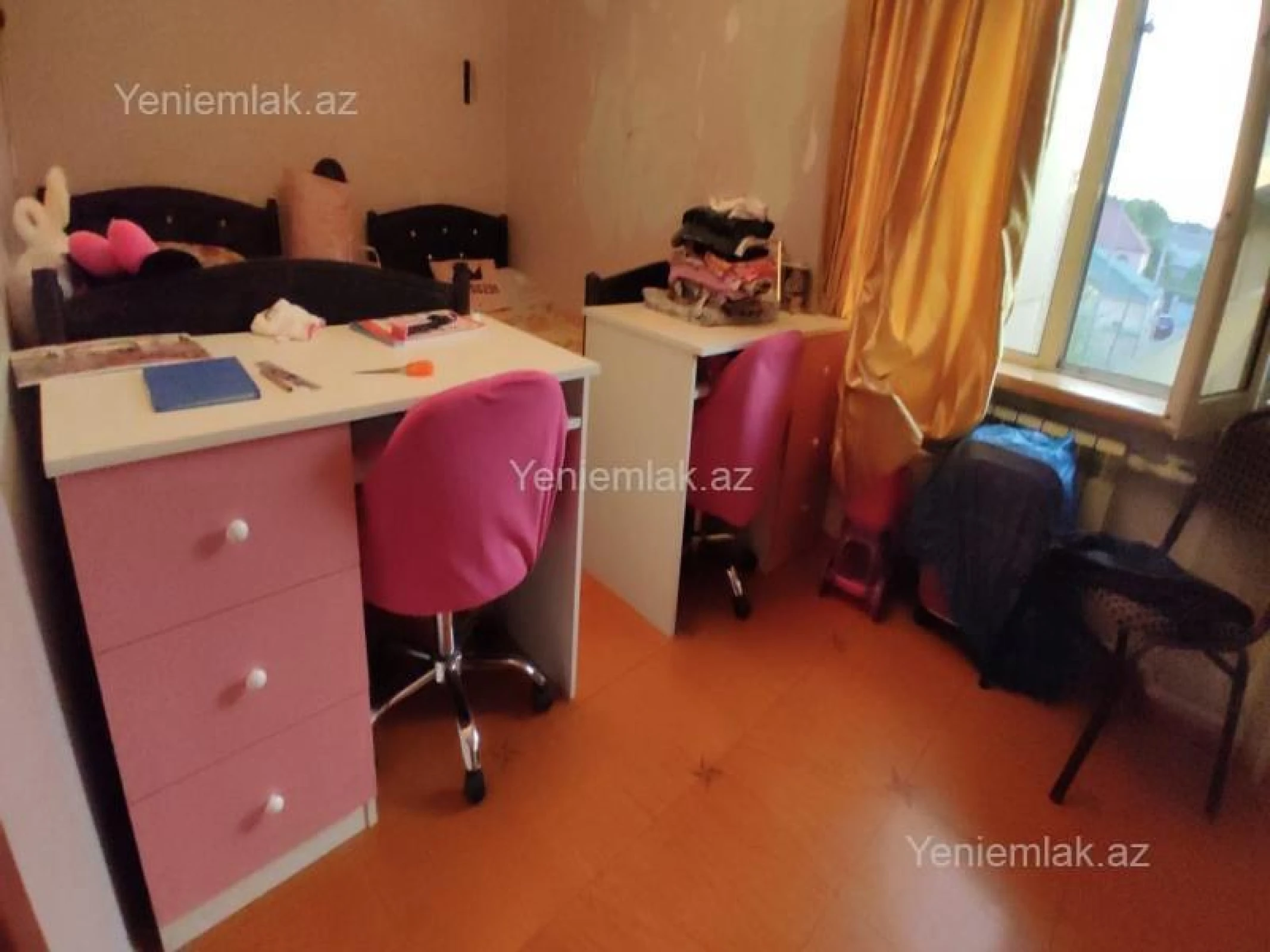 Satılır 2 otaqlı köhnə tikili 55 m²