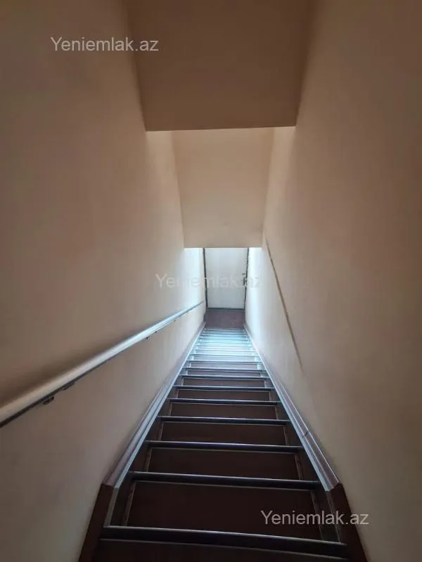 Satılır 1 otaqlı obyekt 72 m²