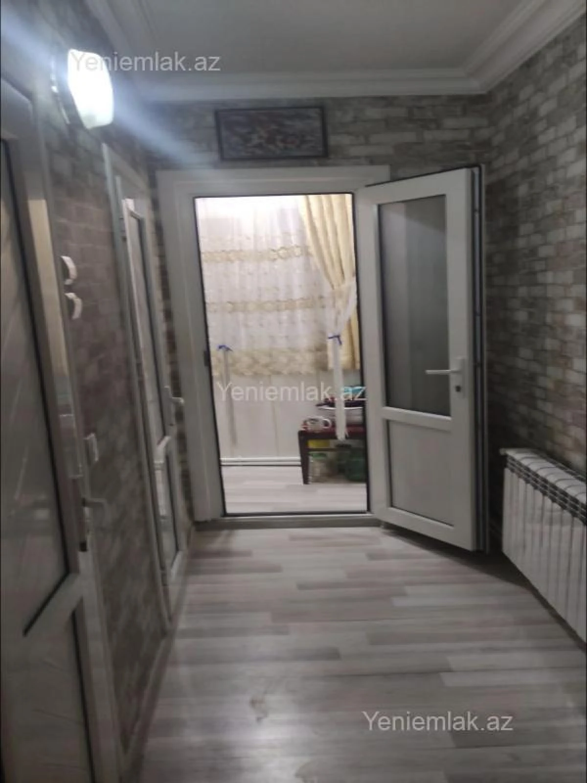 Satılır 2 otaqlı köhnə tikili 55 m²