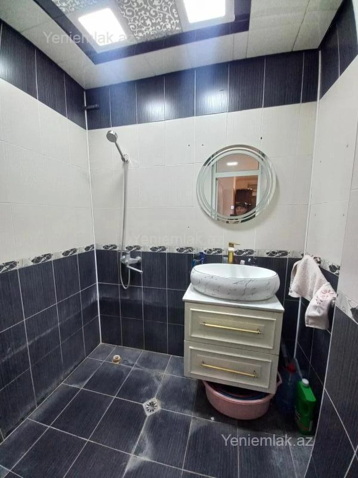Satılır 3 otaqlı köhnə tikili 75 m²