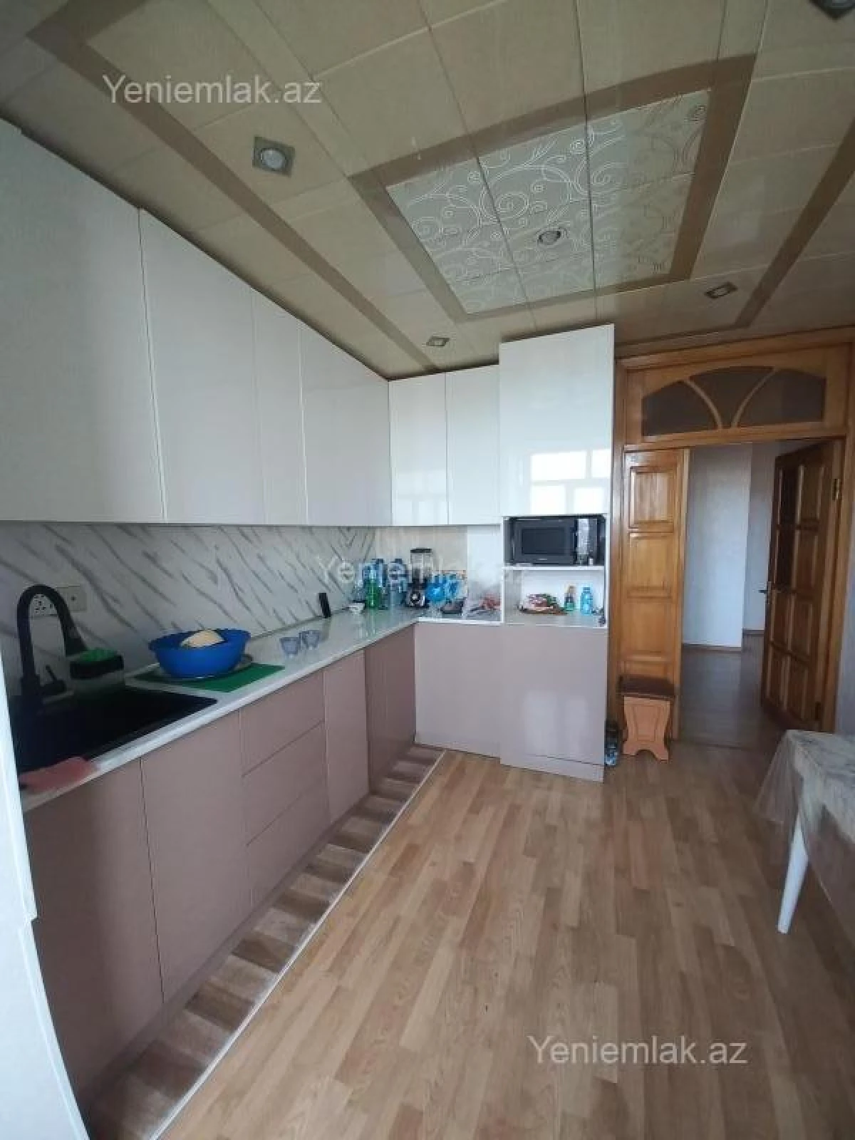 Satılır 3 otaqlı köhnə tikili 75 m²