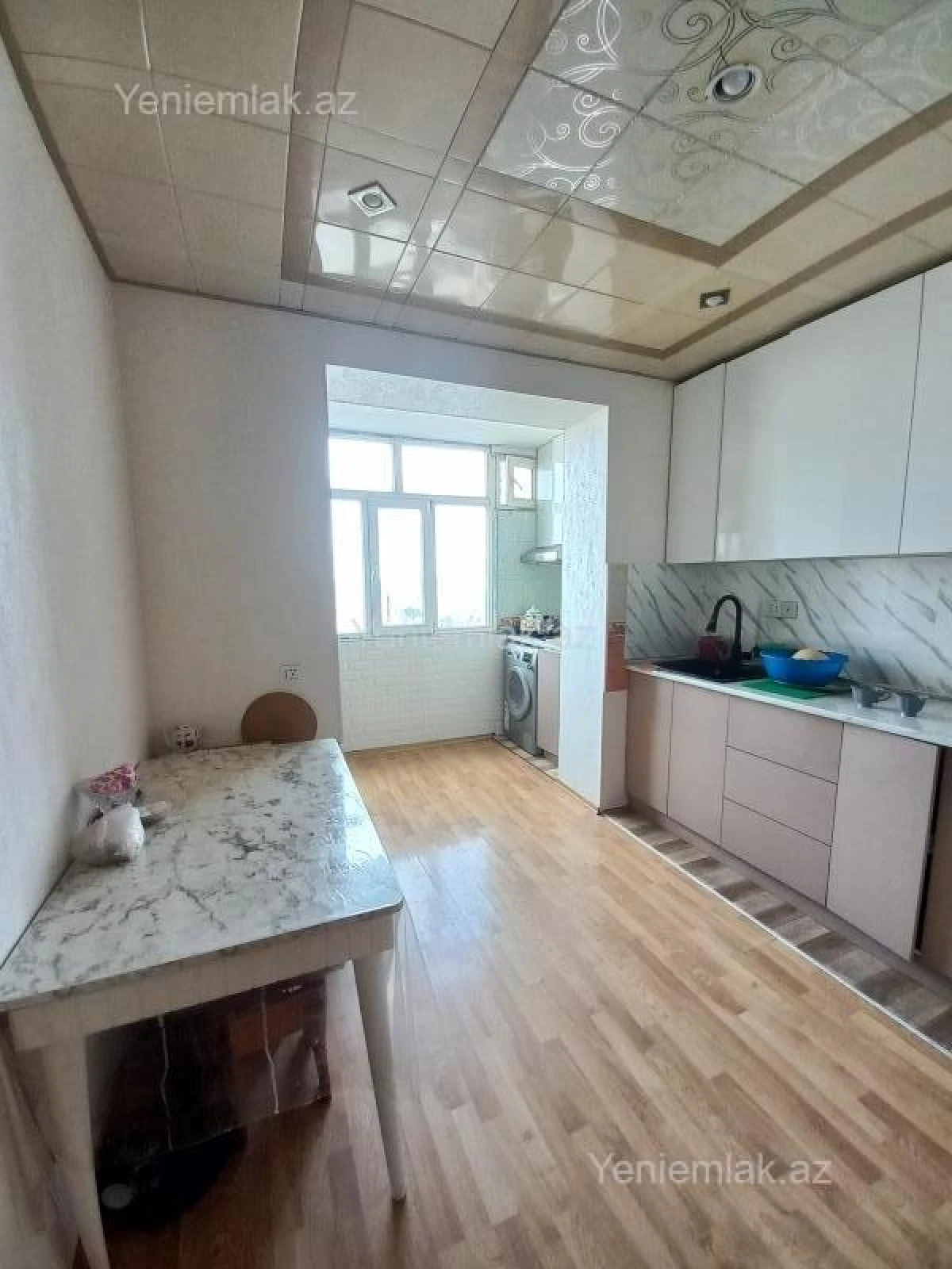 Satılır 3 otaqlı köhnə tikili 75 m²