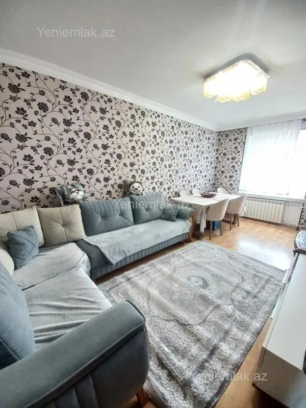Satılır 3 otaqlı köhnə tikili 75 m²
