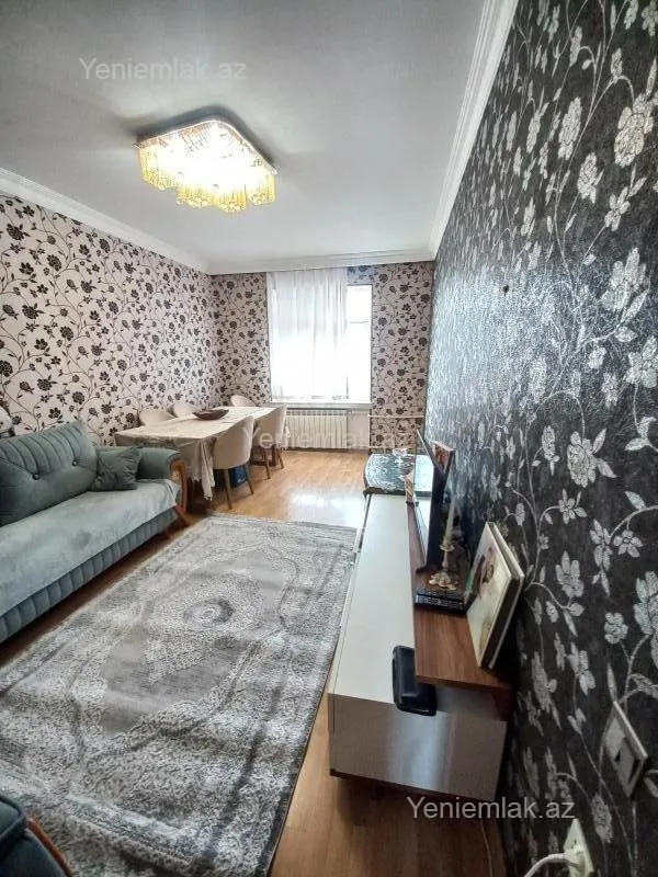 Satılır 3 otaqlı köhnə tikili 75 m²