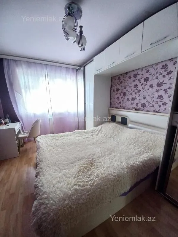 Satılır 3 otaqlı köhnə tikili 75 m²