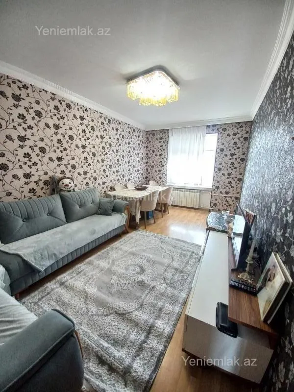 Satılır 3 otaqlı köhnə tikili 75 m²