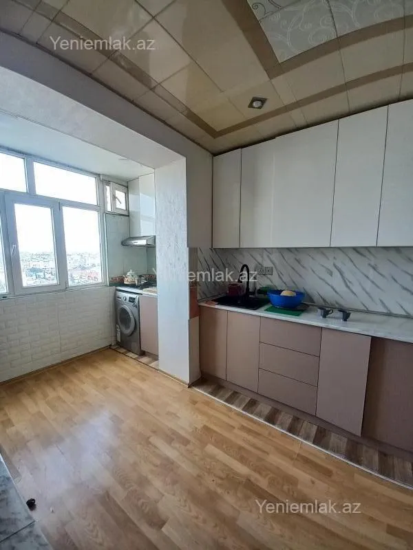 Satılır 3 otaqlı köhnə tikili 75 m²
