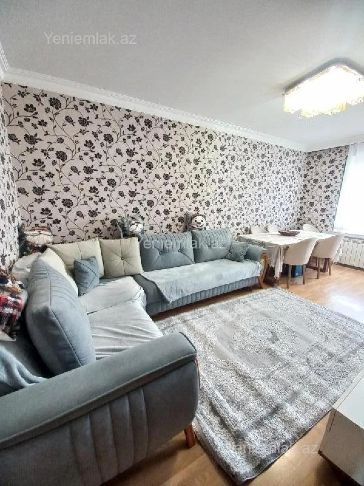 Satılır 3 otaqlı köhnə tikili 75 m²