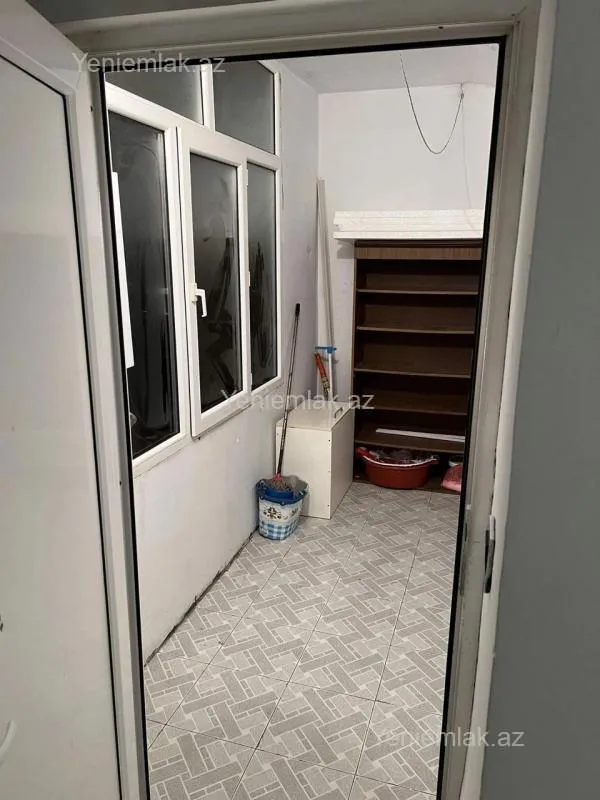 Satılır 2 otaqlı köhnə tikili 60 m²