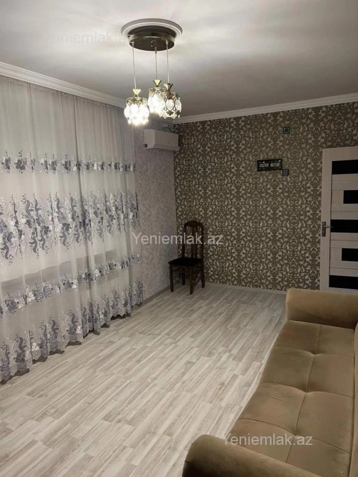 Satılır 2 otaqlı köhnə tikili 60 m²