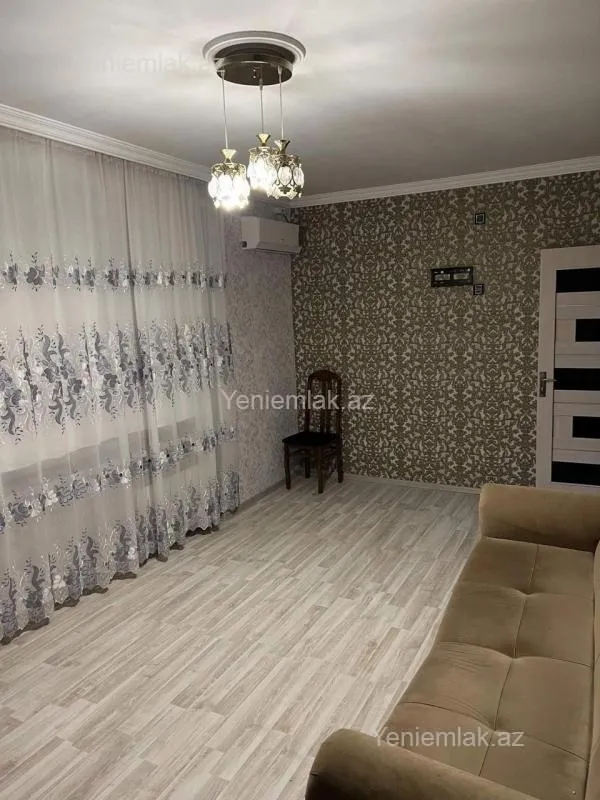Satılır 2 otaqlı köhnə tikili 60 m²