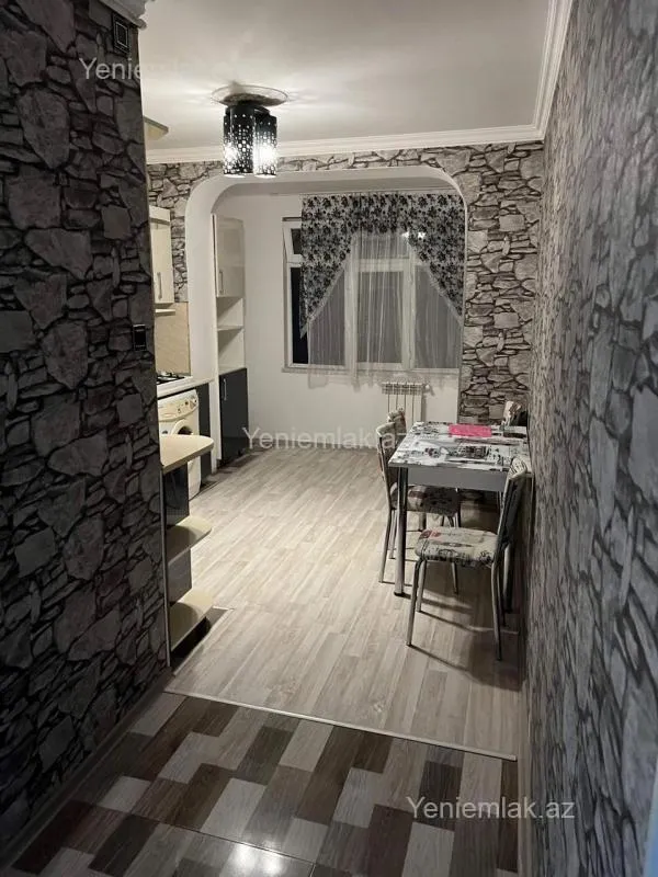 Satılır 2 otaqlı köhnə tikili 60 m²