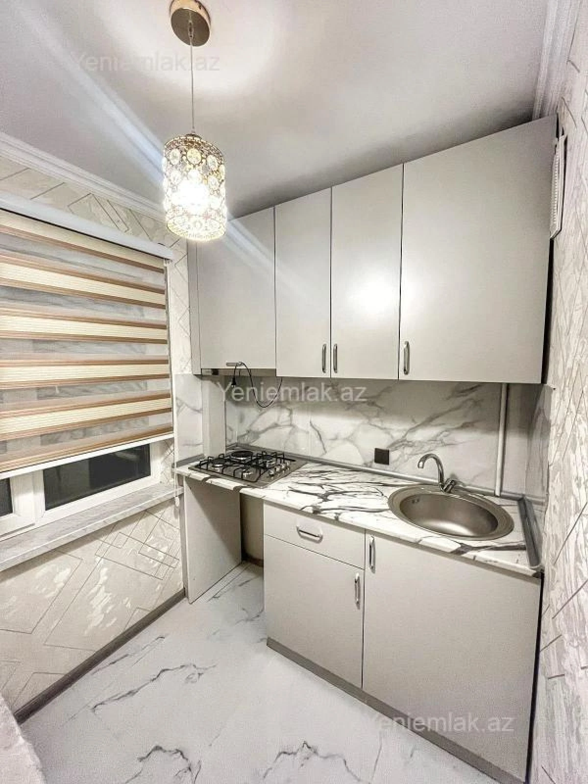 Satılır 2 otaqlı köhnə tikili 50 m²