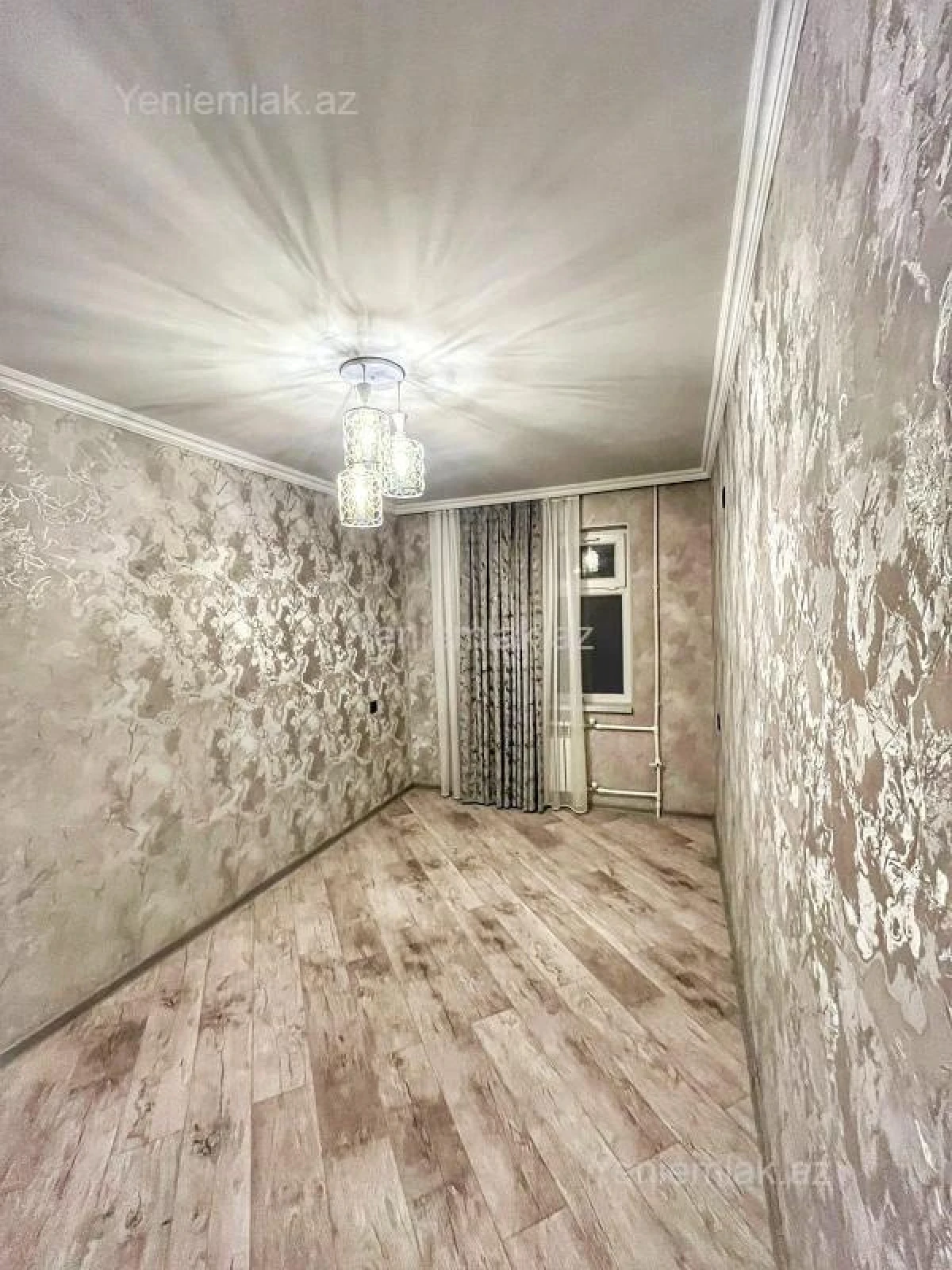 Satılır 2 otaqlı köhnə tikili 50 m²