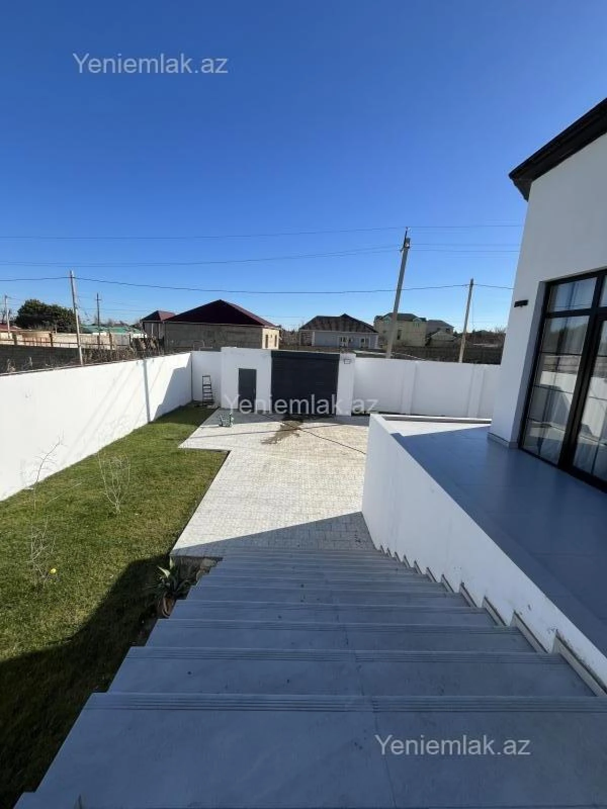 Satılır 4 otaqlı həyət evi 250 m²