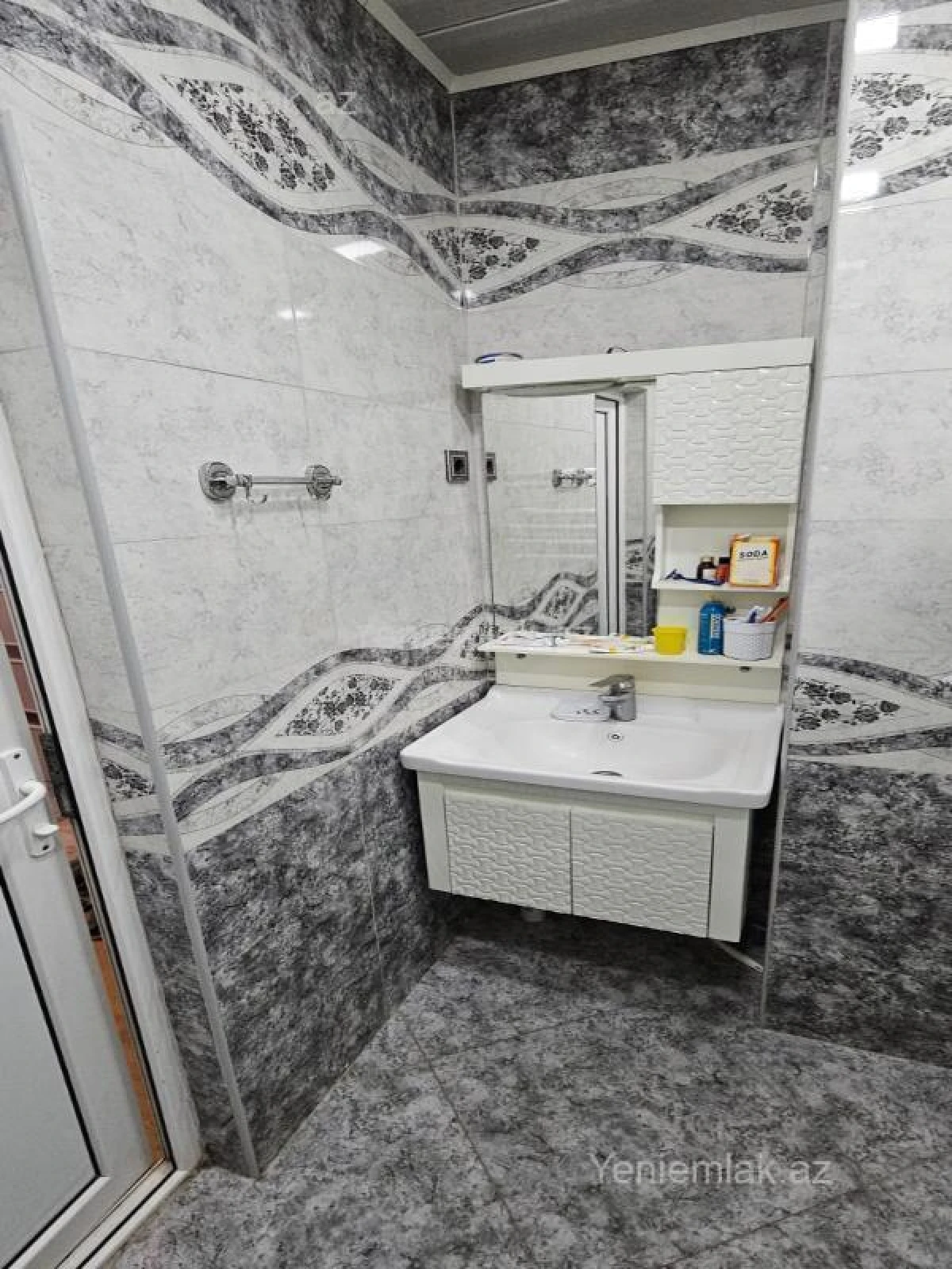 Satılır 3 otaqlı yeni tikili 90 m²