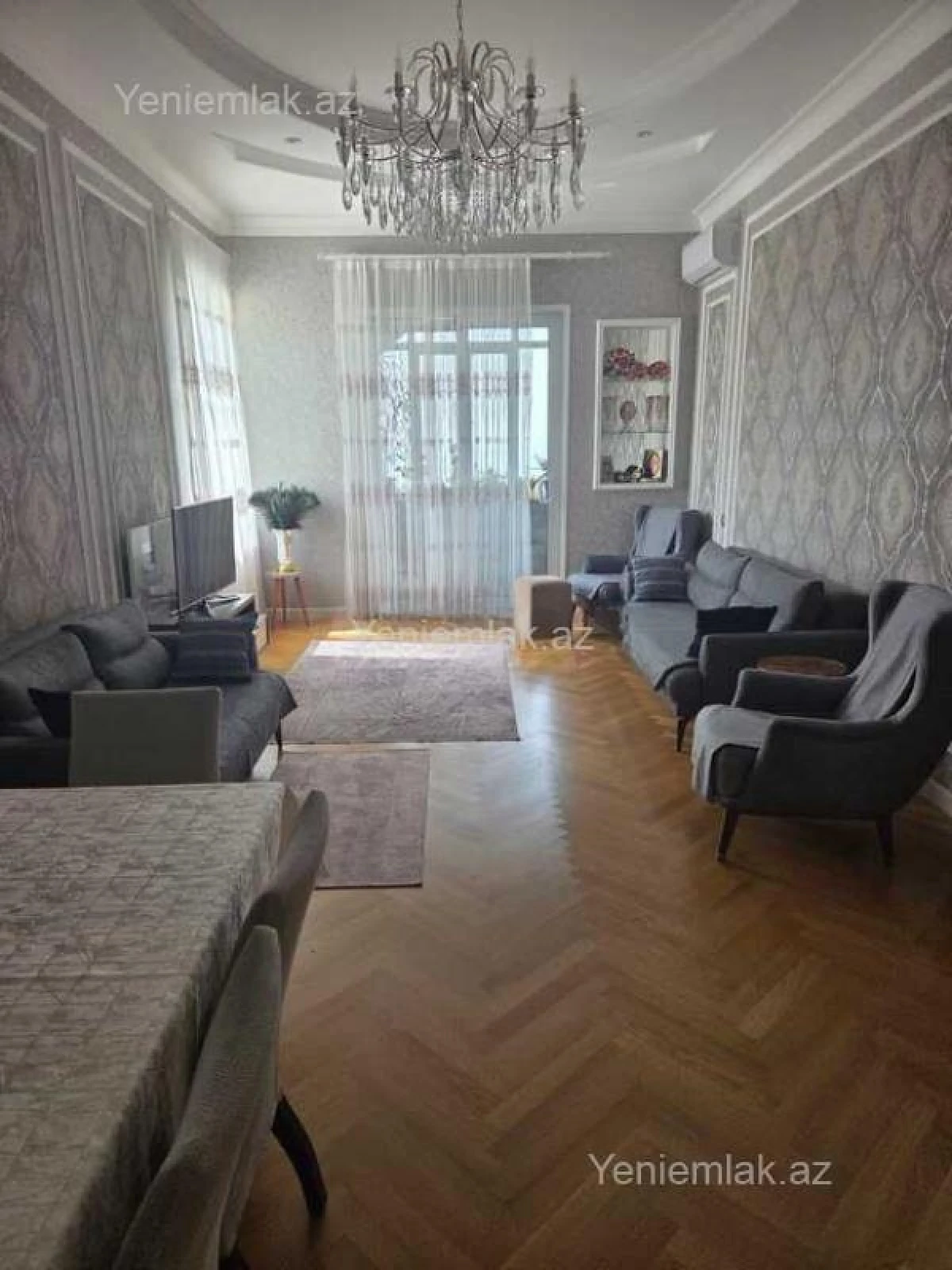 Satılır 8 otaqlı həyət evi 480 m²
