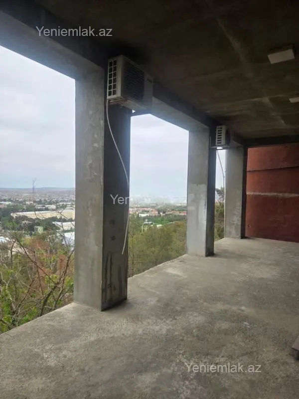 Satılır 8 otaqlı həyət evi 480 m²