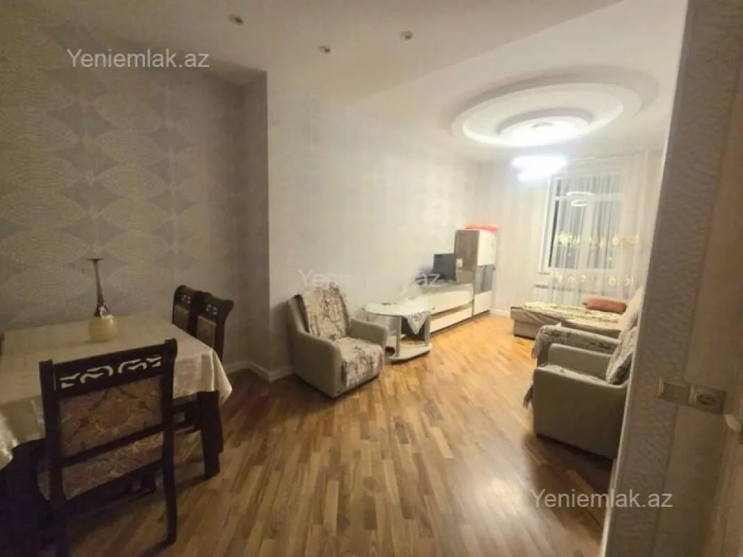 Satılır 8 otaqlı həyət evi 480 m²