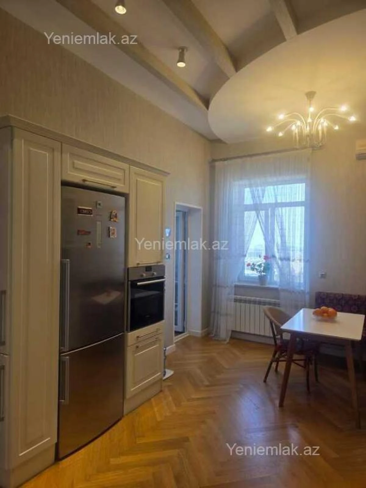 Satılır 8 otaqlı həyət evi 480 m²