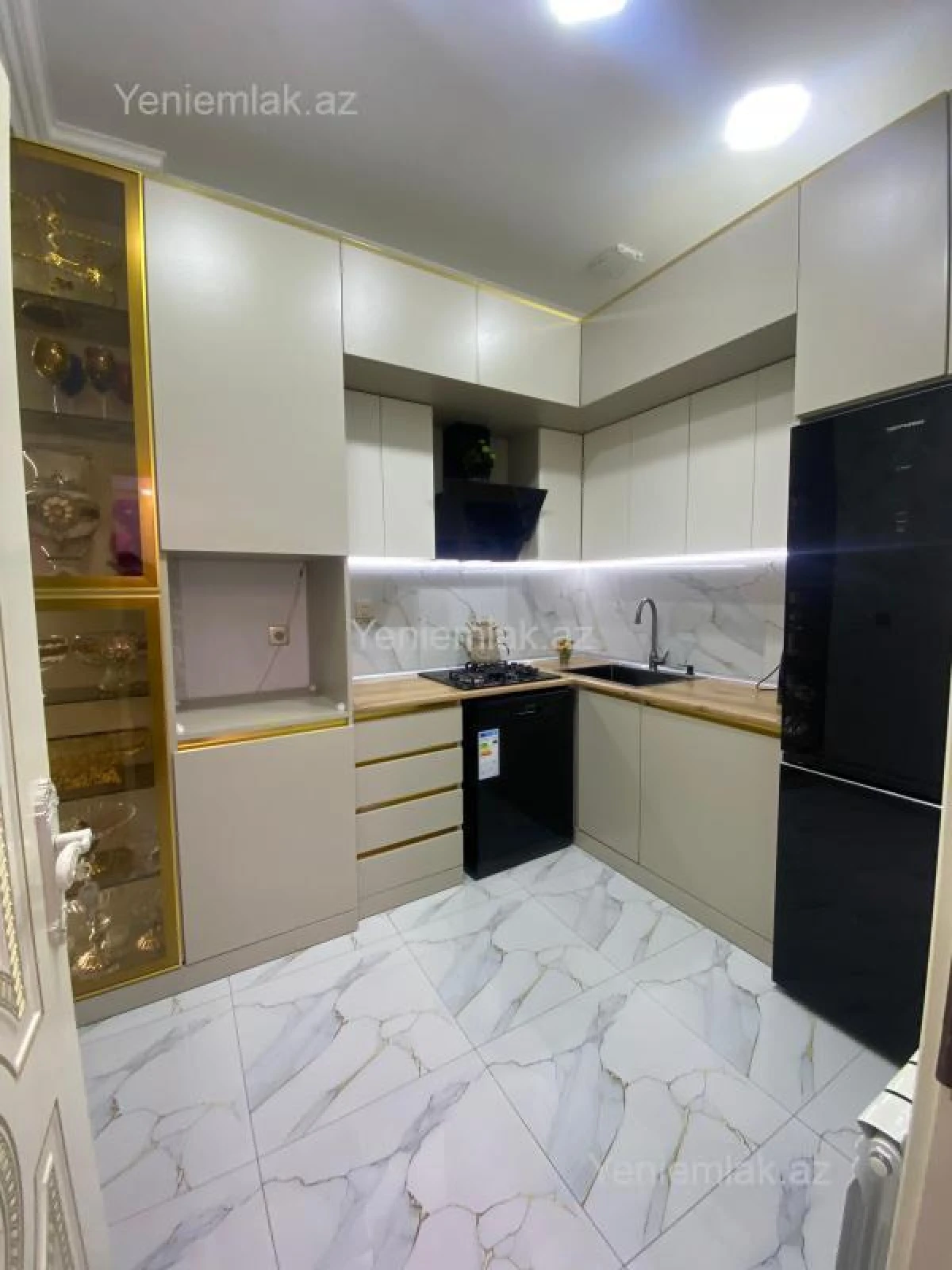 Satılır 3 otaqlı yeni tikili 78 m²