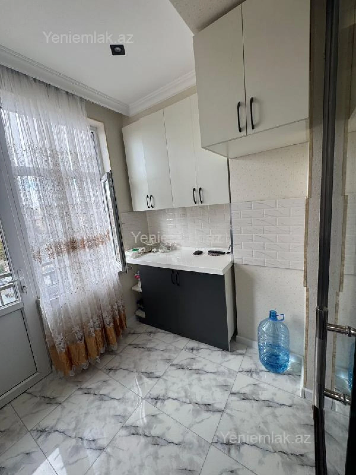 Satılır 3 otaqlı yeni tikili 75 m²