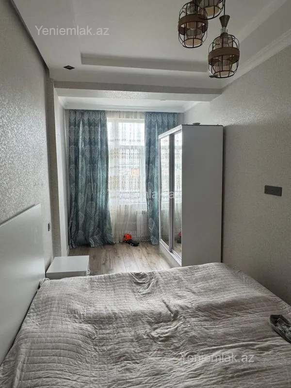 Satılır 3 otaqlı yeni tikili 75 m²