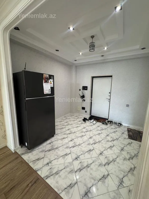 Satılır 3 otaqlı yeni tikili 75 m²