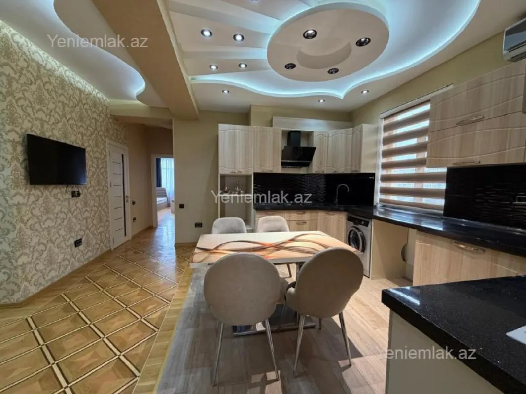 Satılır 3 otaqlı yeni tikili 110 m²