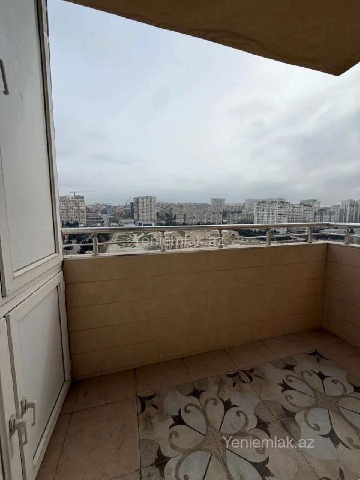 Satılır 3 otaqlı yeni tikili 110 m²