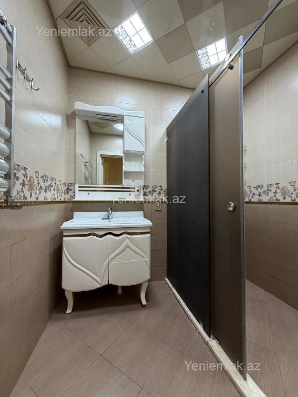 Satılır 3 otaqlı yeni tikili 110 m²