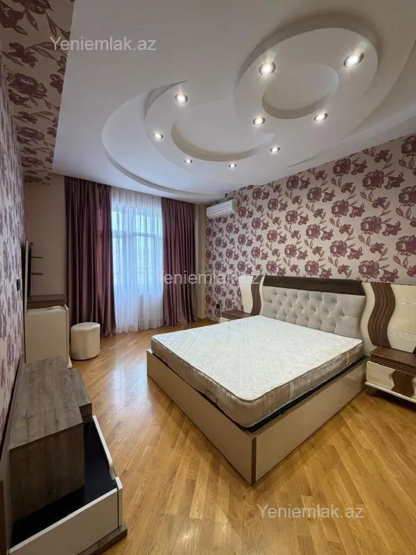 Satılır 3 otaqlı yeni tikili 110 m²