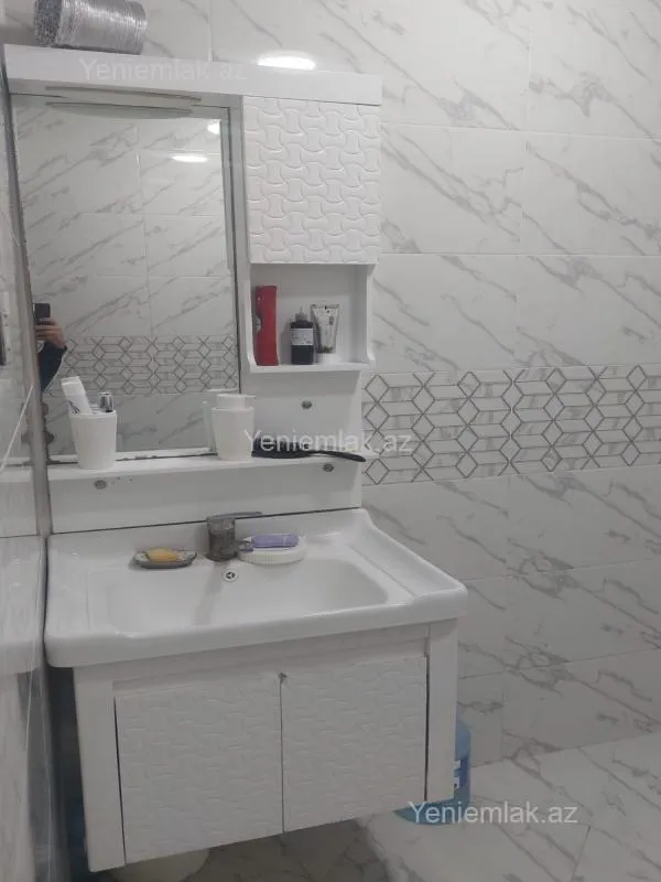 Satılır 2 otaqlı köhnə tikili 45 m²