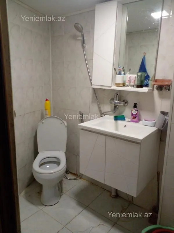 Satılır 3 otaqlı köhnə tikili 65 m²
