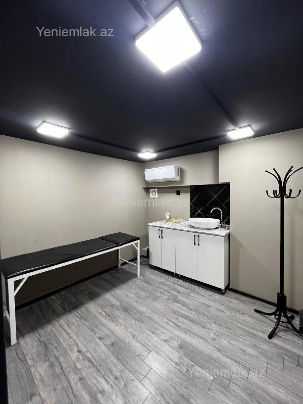 Satılır 6 otaqlı obyekt 148 m²