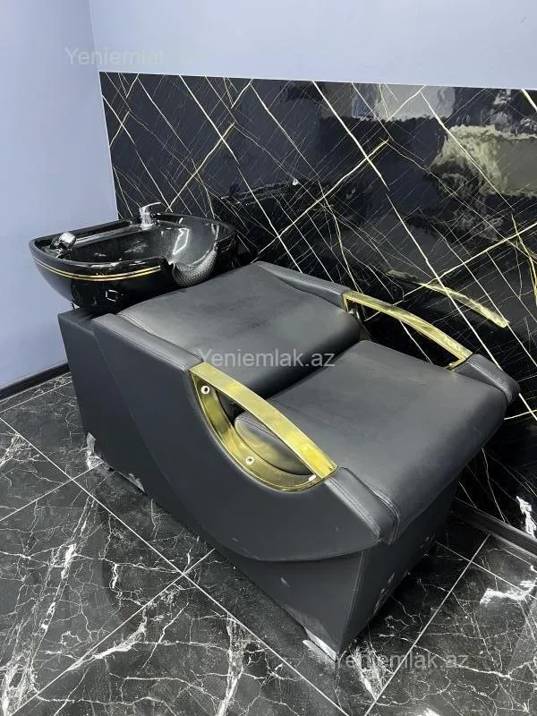 Satılır 6 otaqlı obyekt 148 m²