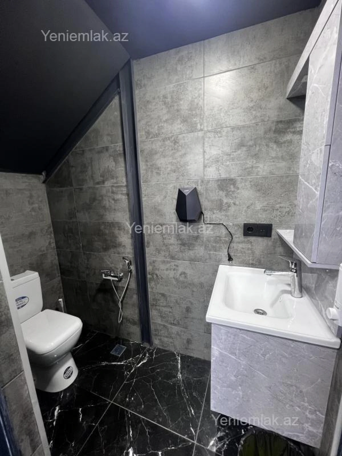 Satılır 6 otaqlı obyekt 148 m²