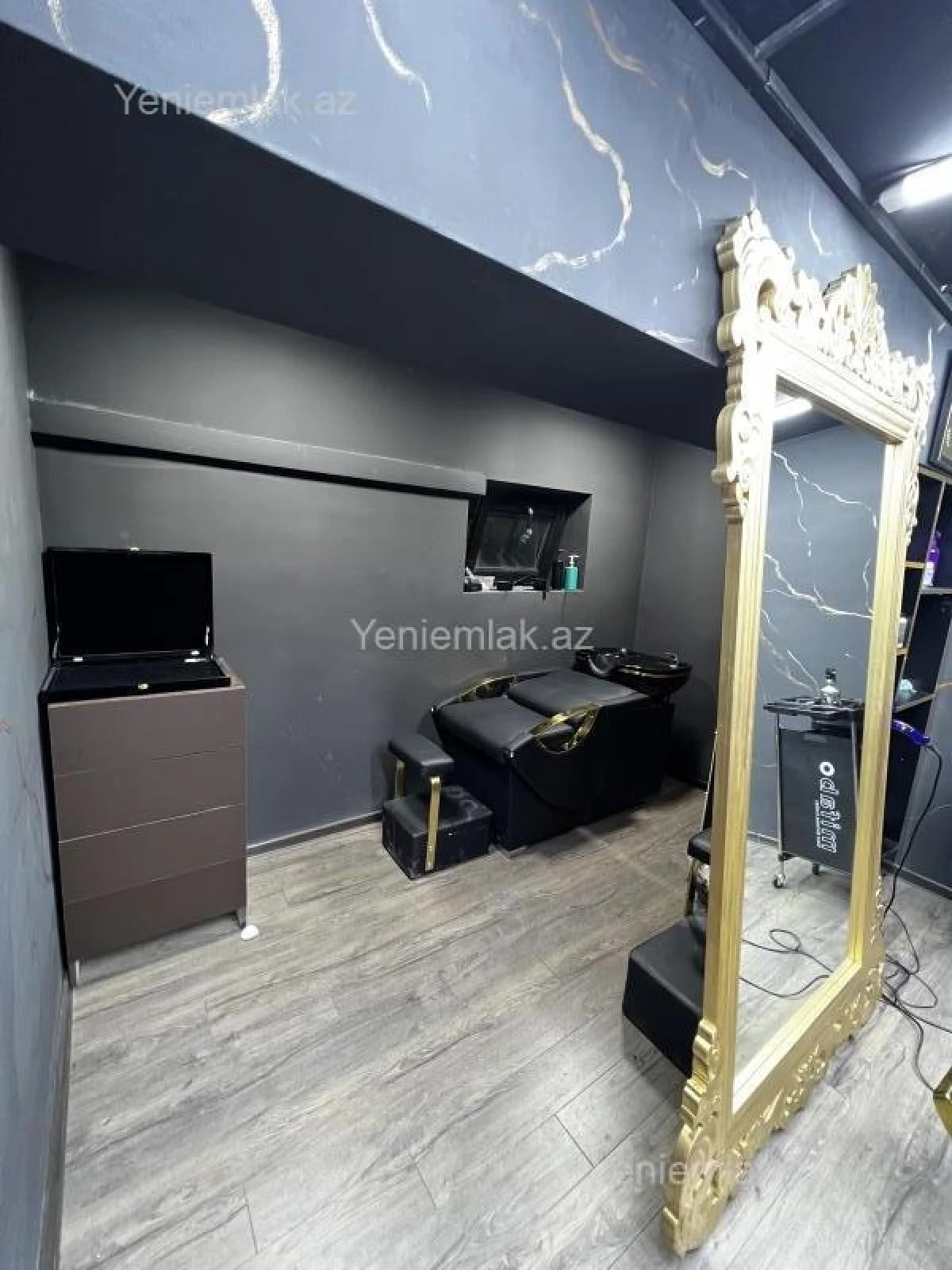 Satılır 6 otaqlı obyekt 148 m²